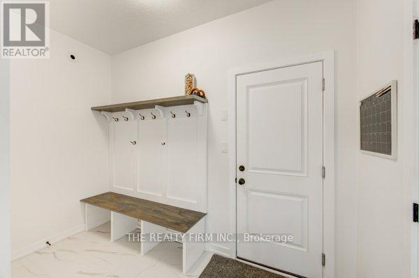 36 White Tail Path Property Photo 19