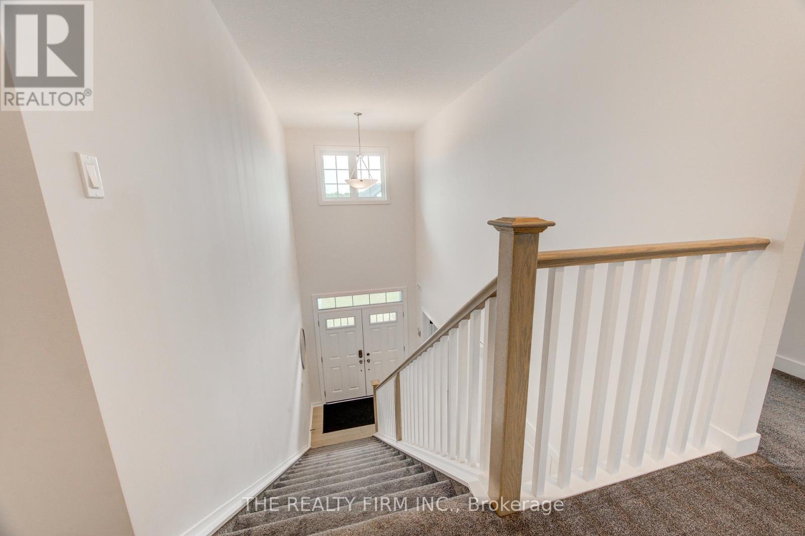 36 White Tail Path Property Photo 21