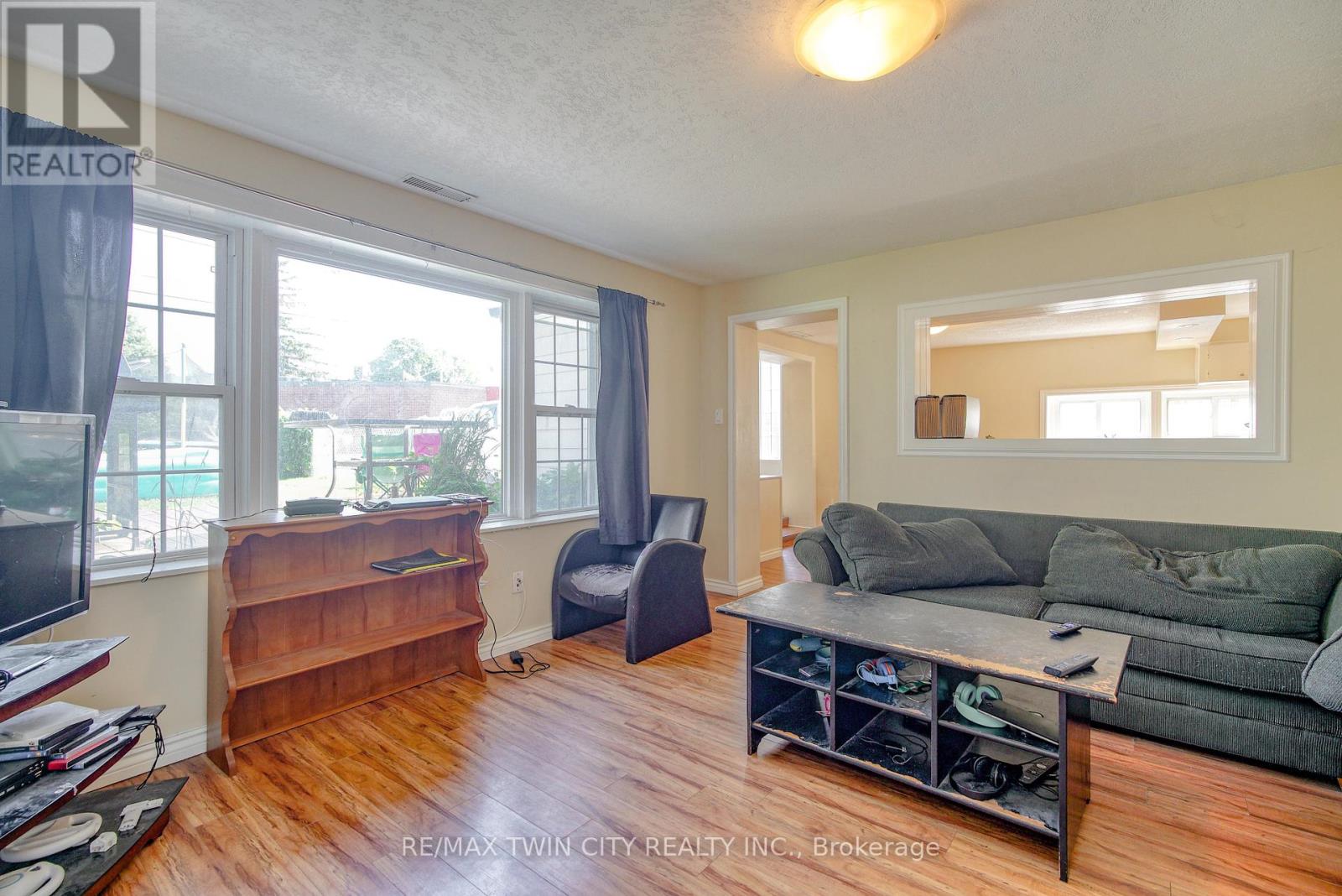 13 Brooklyne Road Property Photo 12