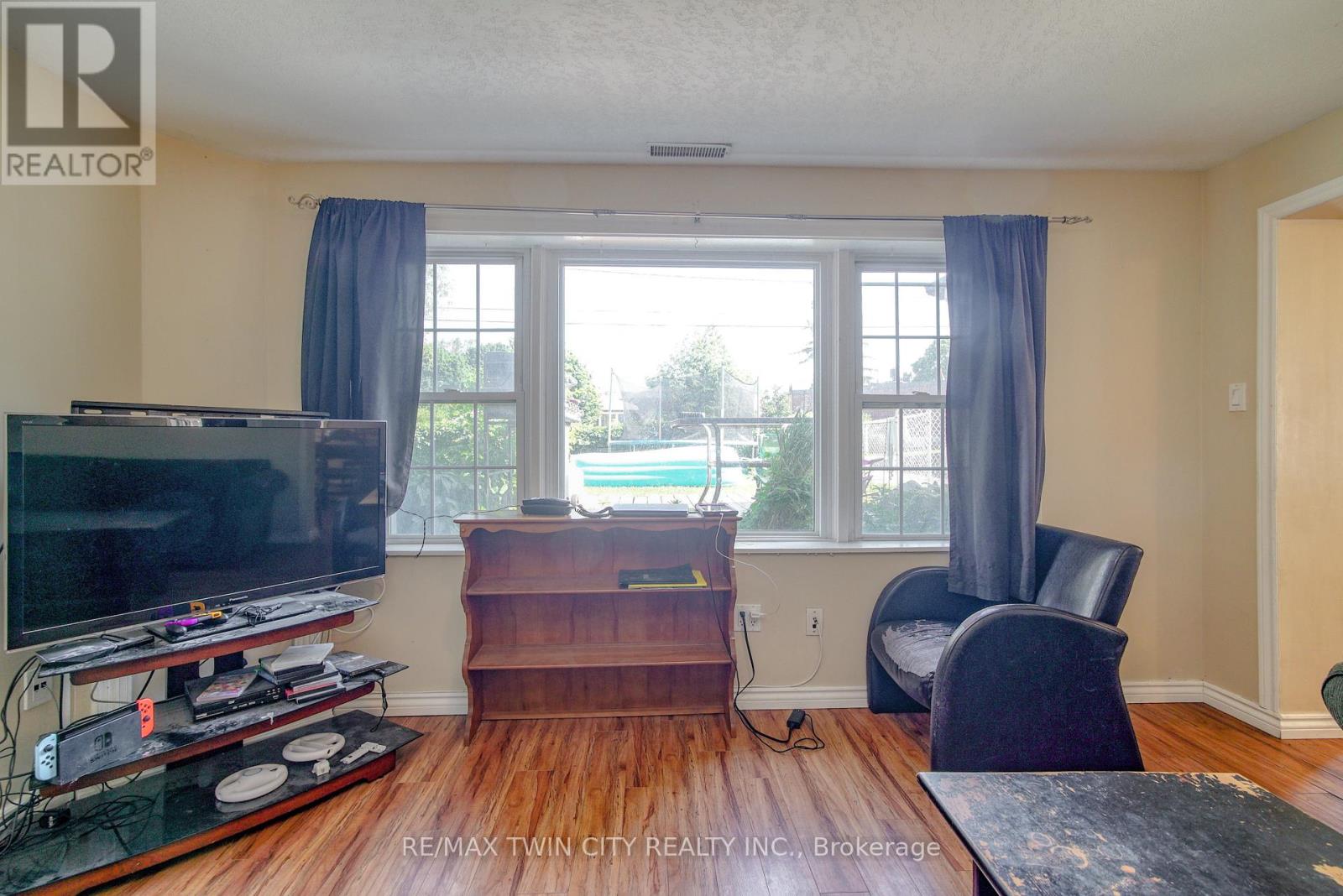 13 Brooklyne Road Property Photo 13