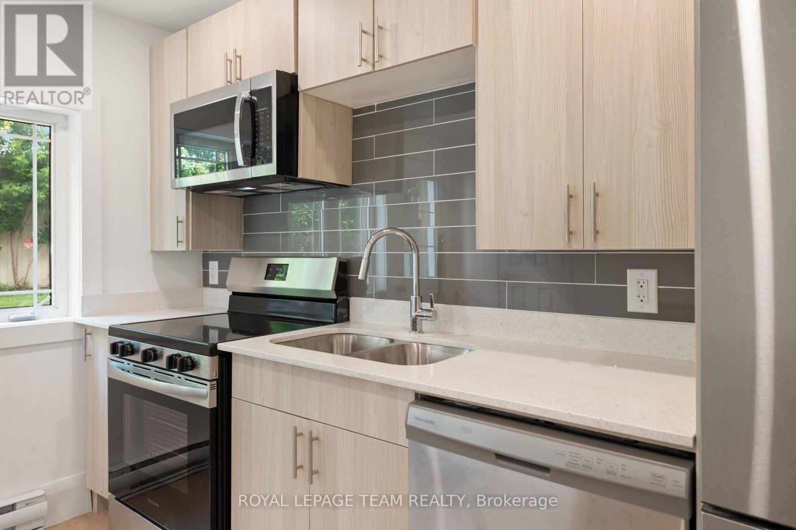 143 St Andrew Street Property Photo 14