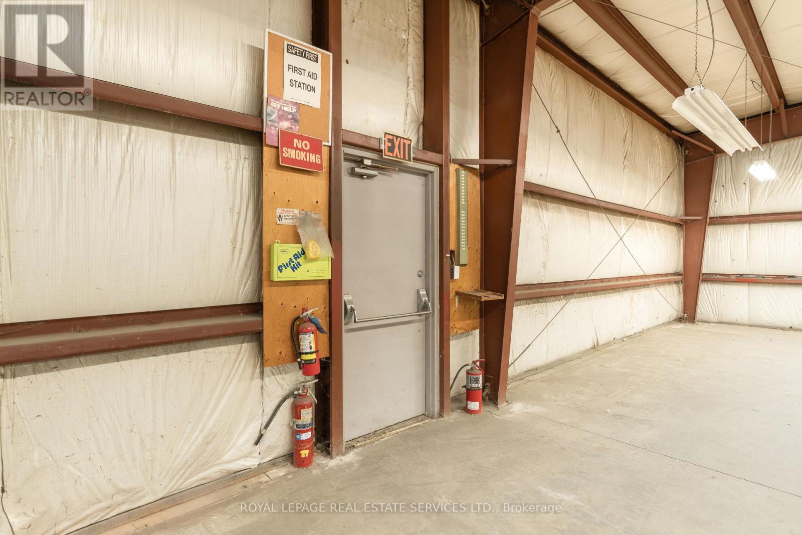 625 Industrial Drive Property Photo 13