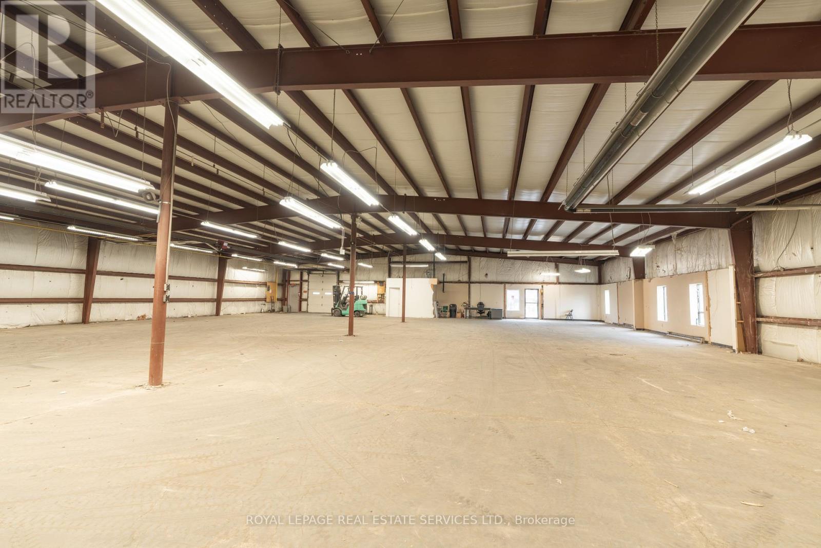 625 Industrial Drive Property Photo 15