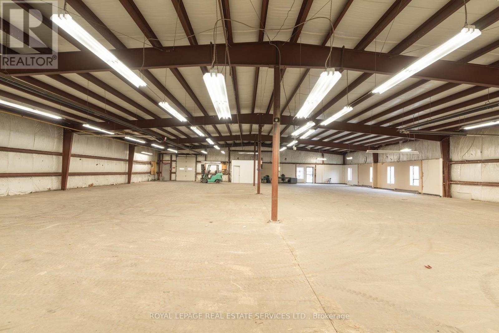 625 Industrial Drive Property Photo 16