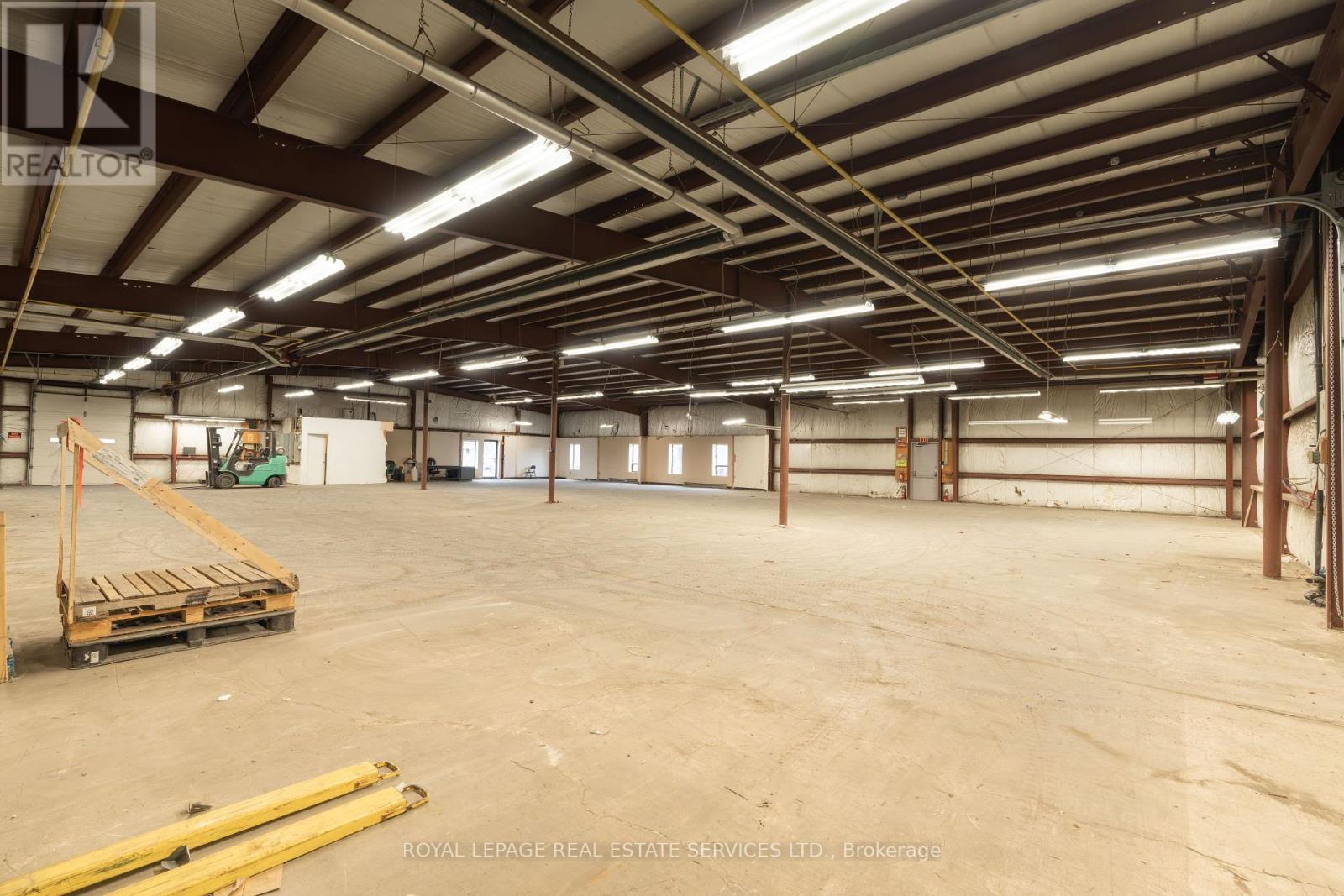 625 Industrial Drive Property Photo 17