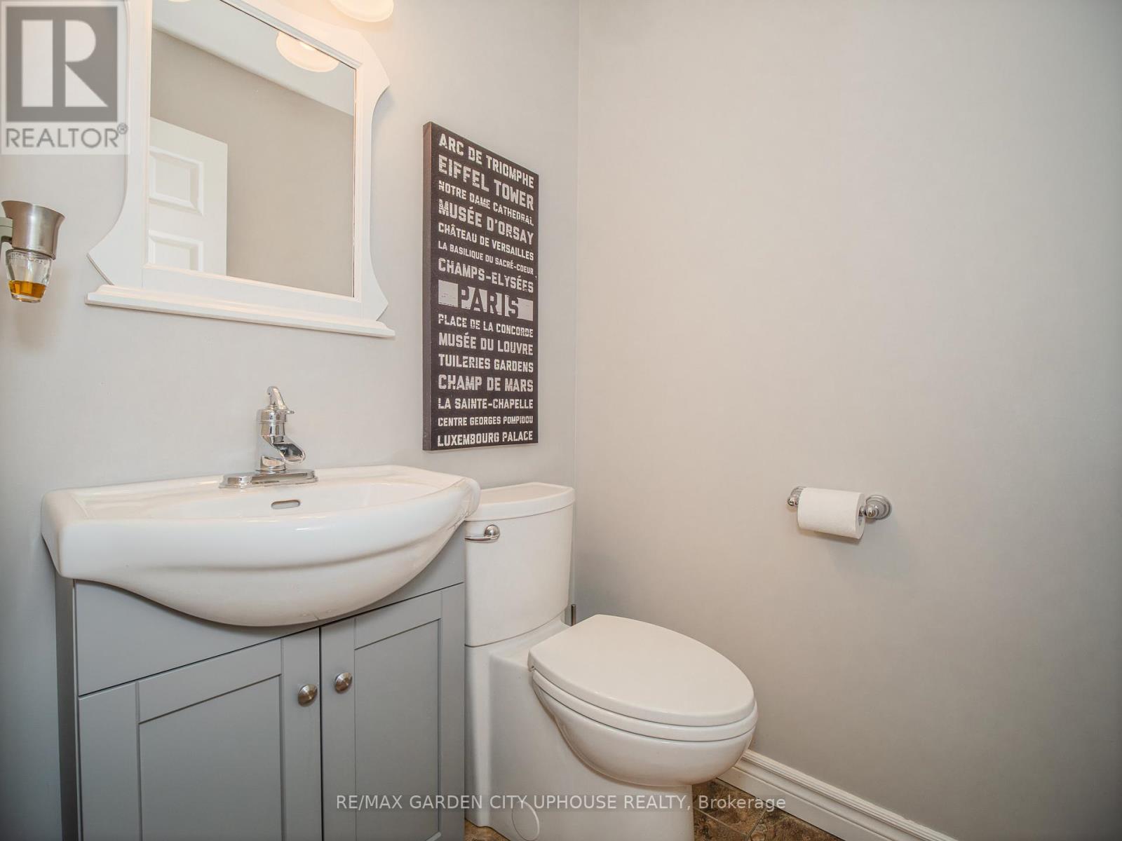 12 Foxhill Crescent Property Photo 6