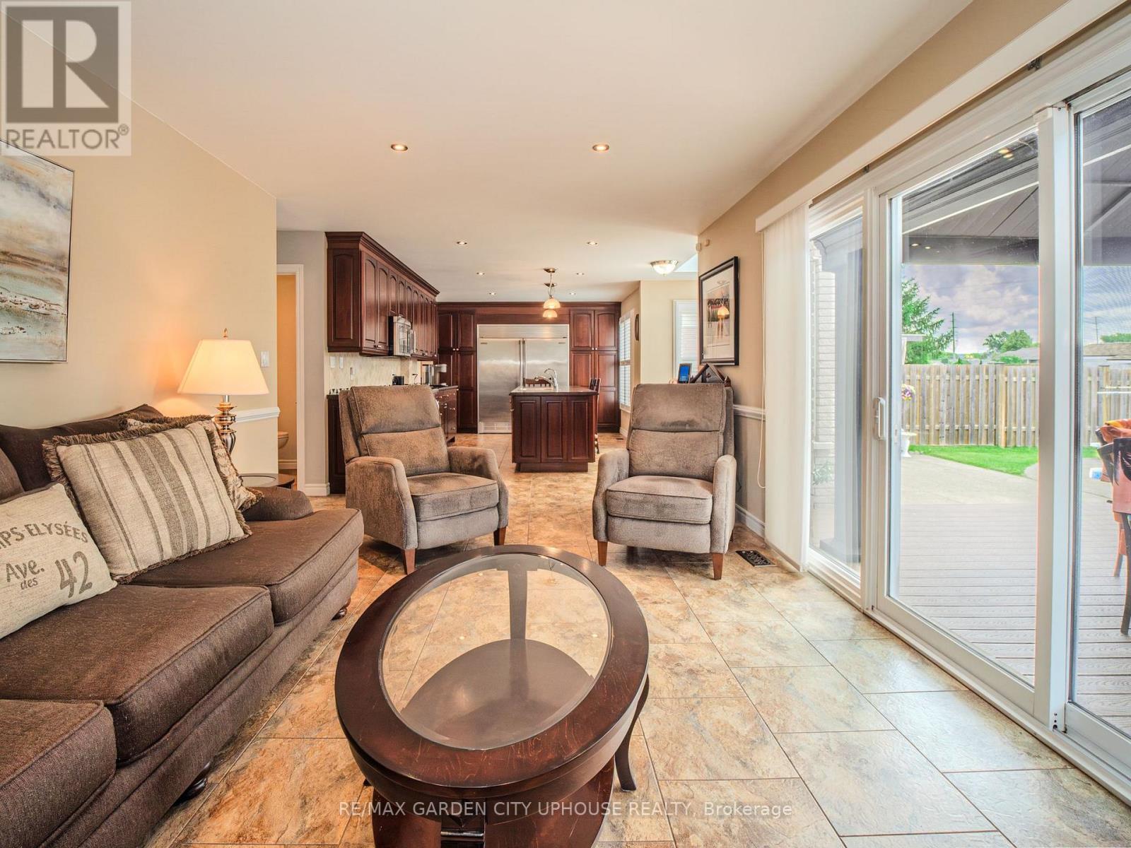 12 Foxhill Crescent Property Photo 12