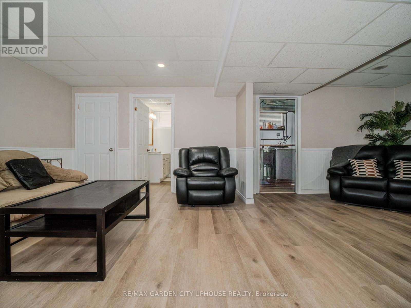 12 Foxhill Crescent Property Photo 24