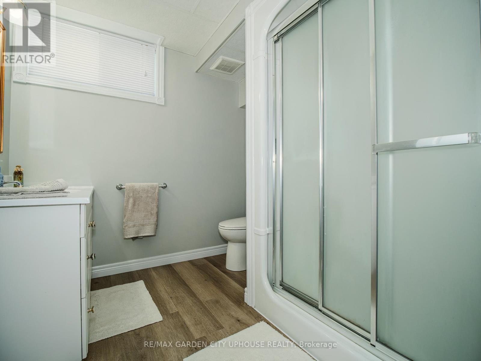 12 Foxhill Crescent Property Photo 26
