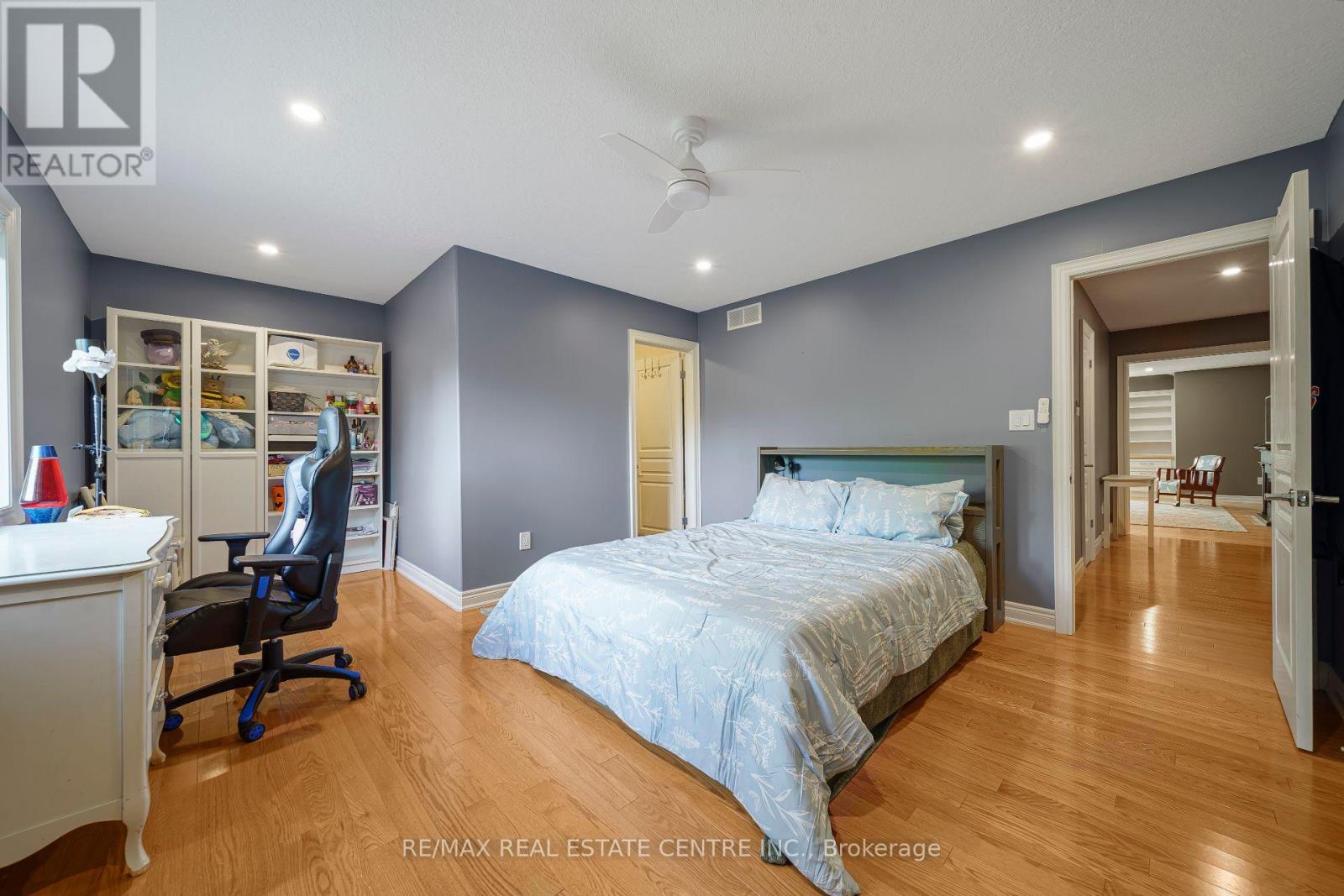 112 Dirksen Court Property Photo 27