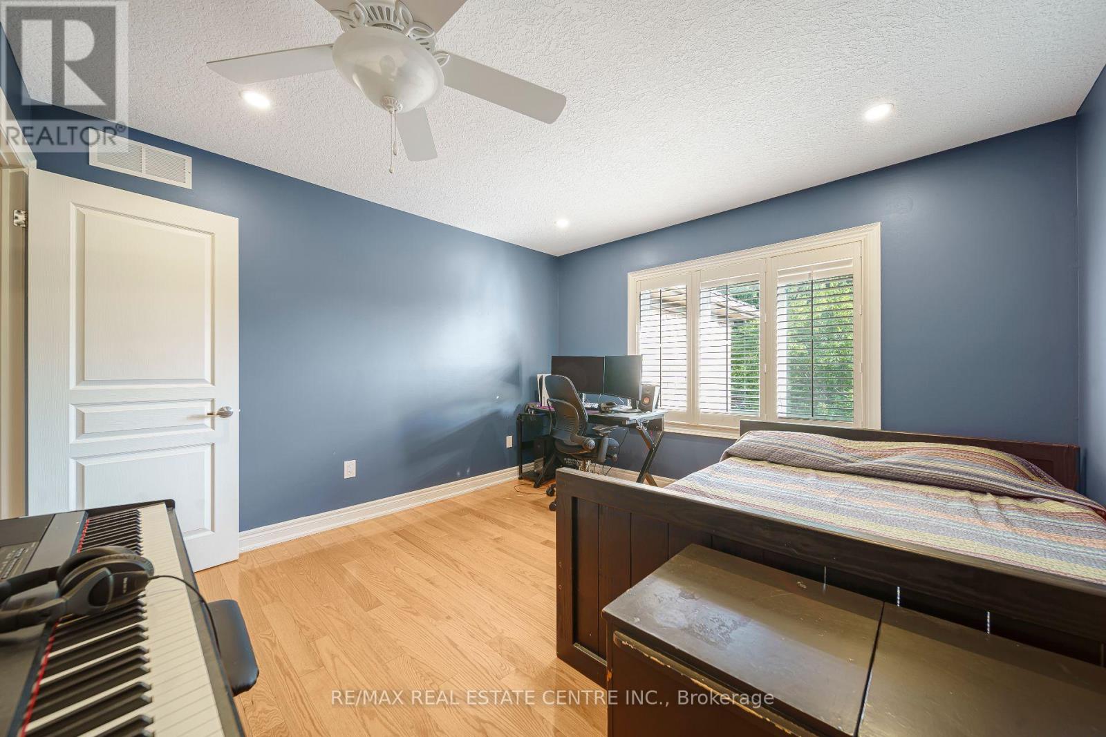 112 Dirksen Court Property Photo 31