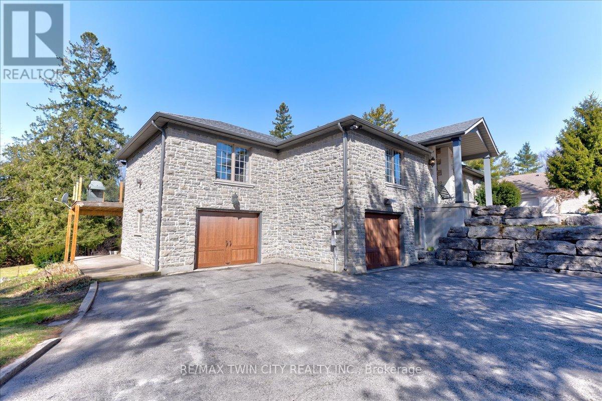 20 Grandy Lane Property Photo 8
