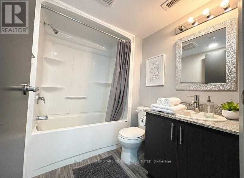 F504 - 275 Larch Street Property Photo 11