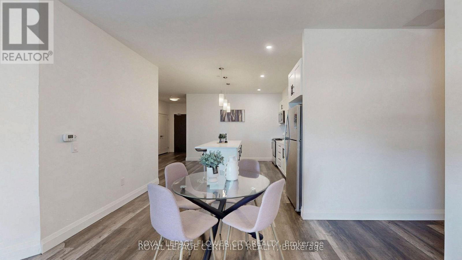 411 - 332 Gosling Gardens Property Photo 13