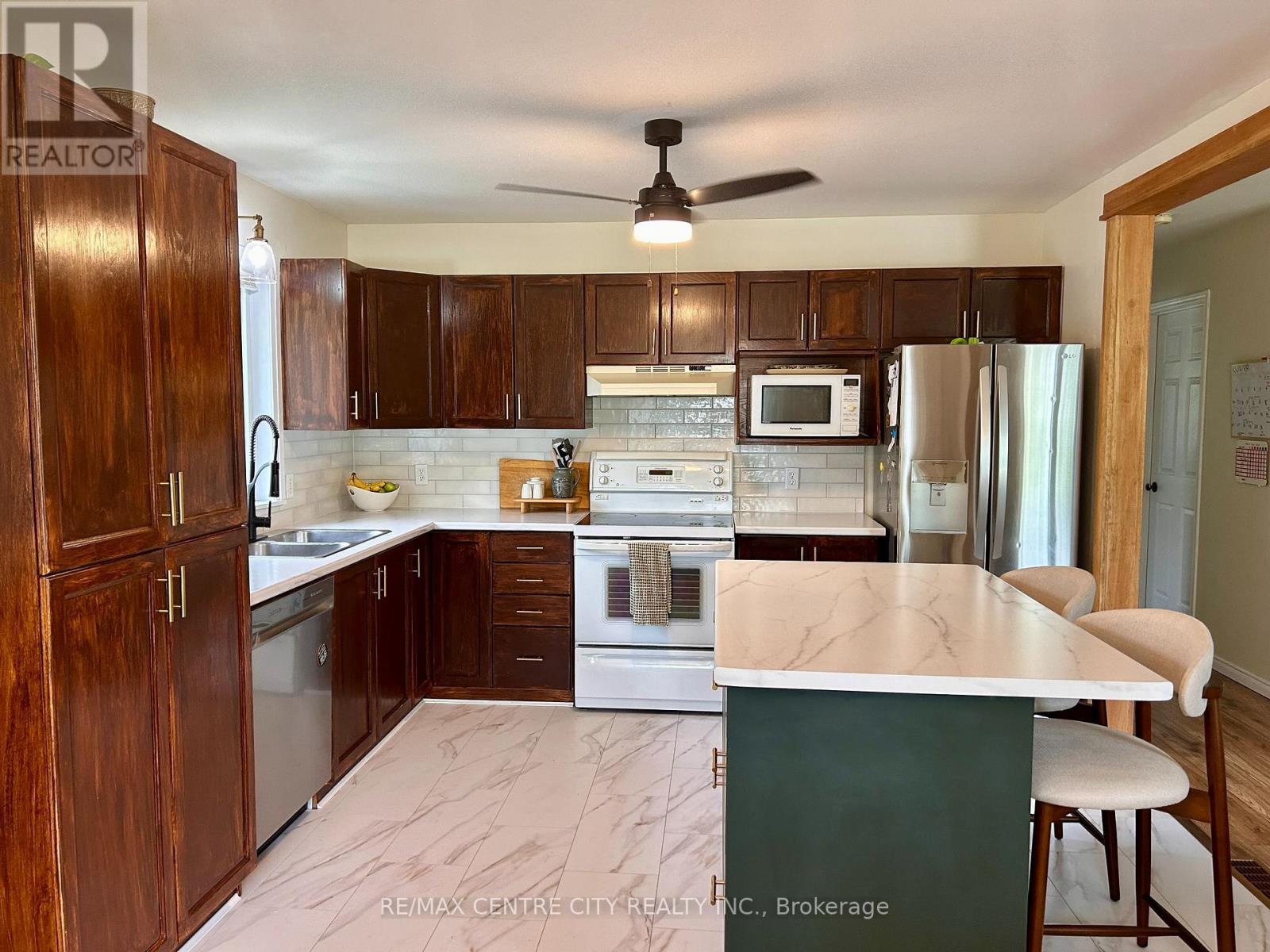78 Chittim Road Property Photo 8