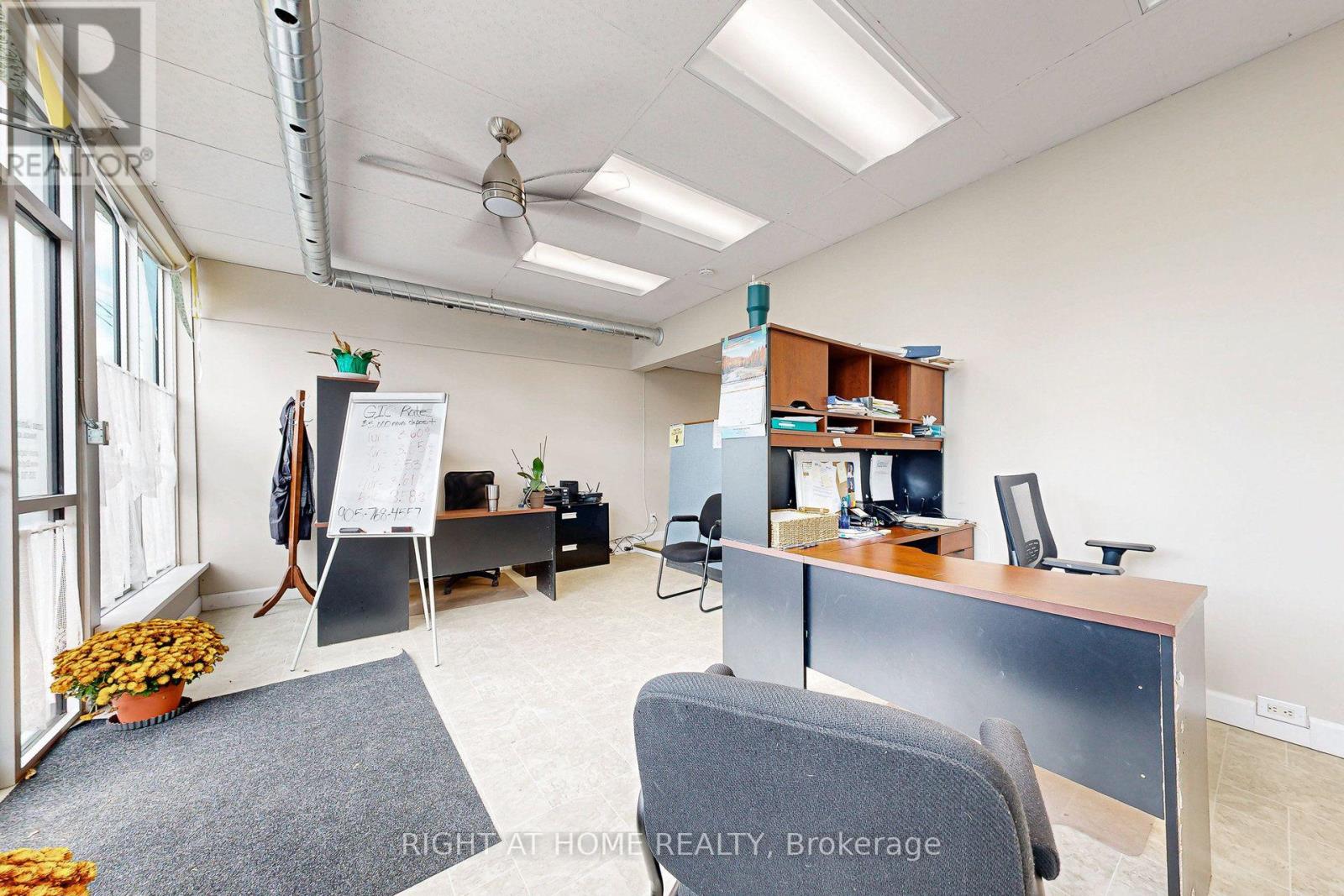 28-30 King Street W Property Photo 12