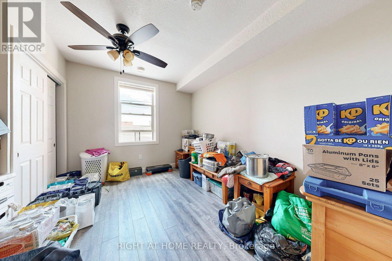 28-30 King Street W Property Photo 20