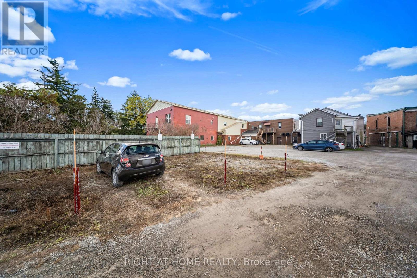 28-30 King Street W Property Photo 25