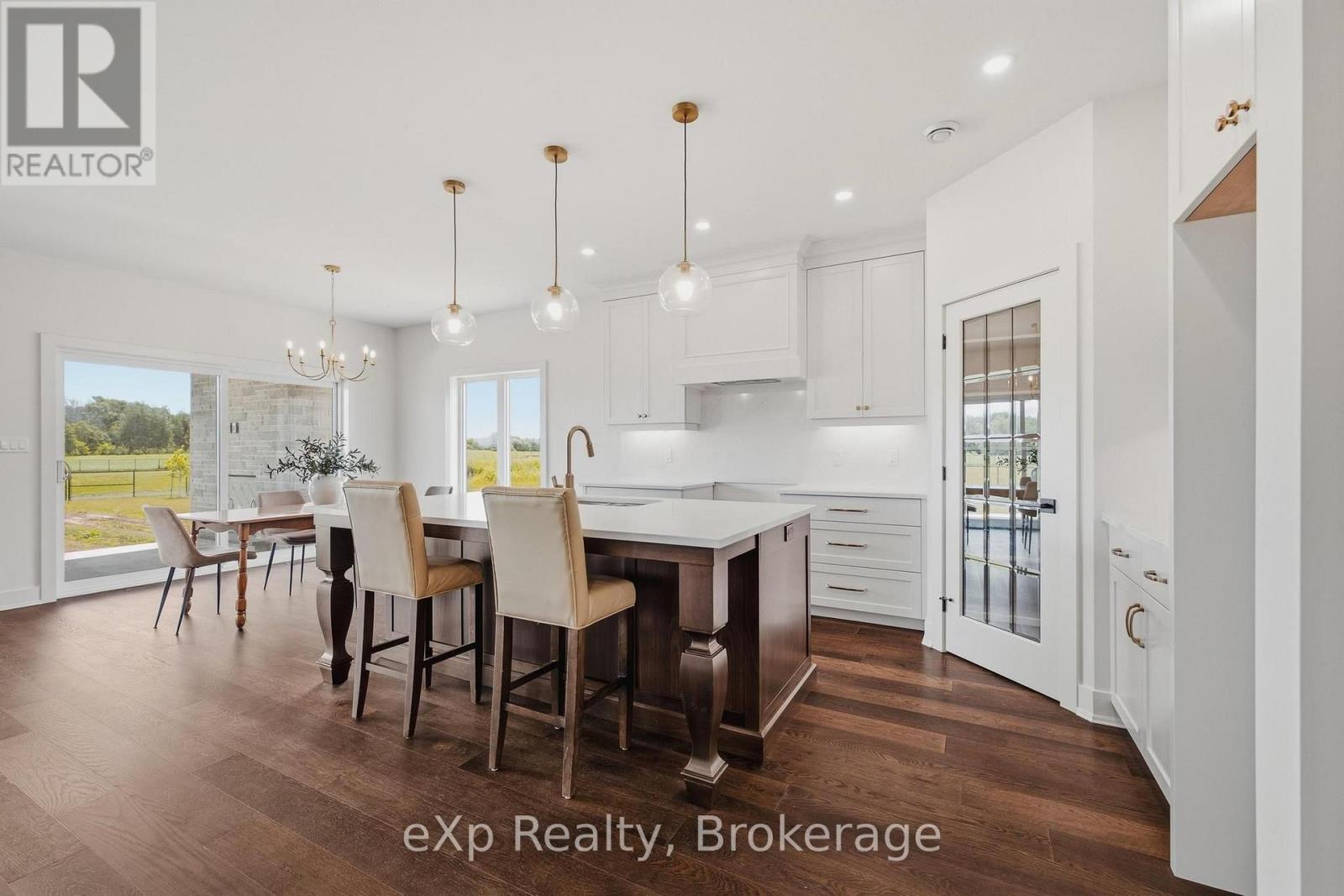 1036 Walton Avenue N Property Photo 13