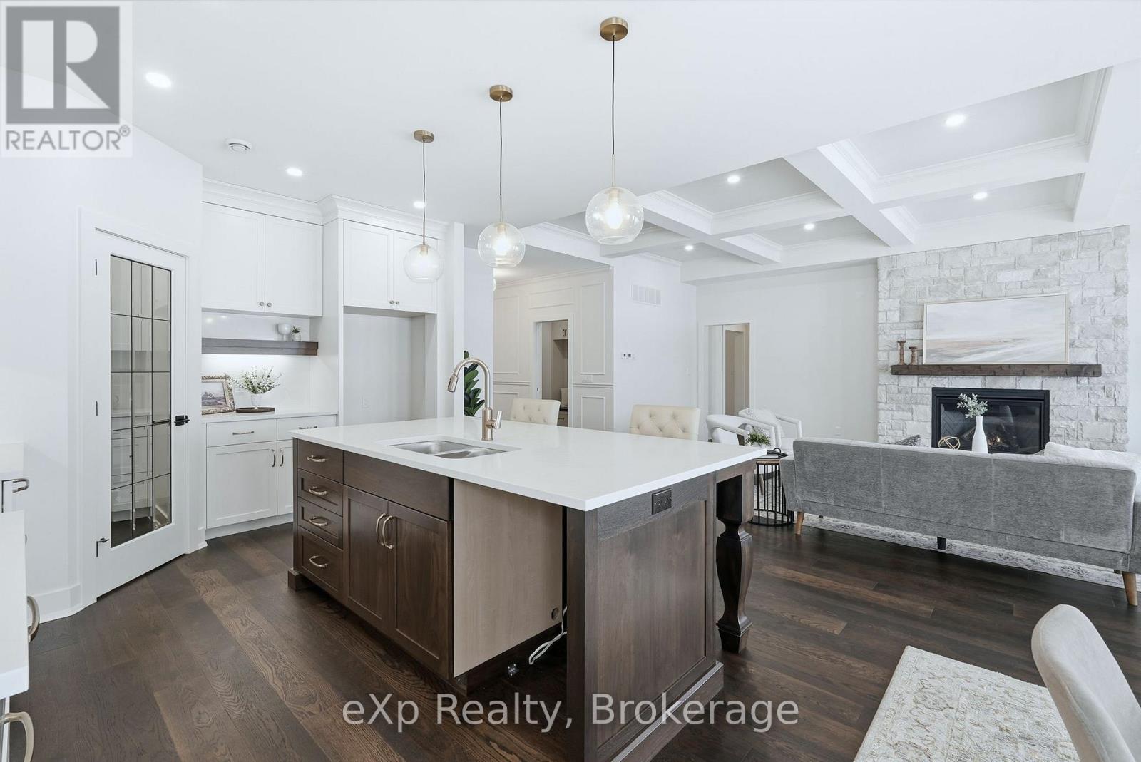 1036 Walton Avenue N Property Photo 14