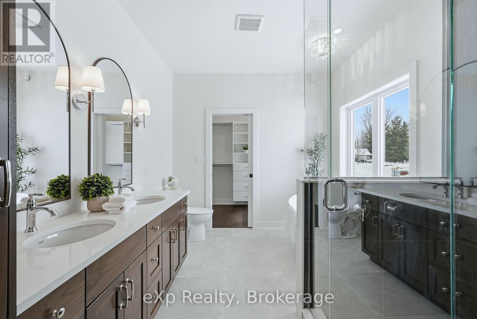 1036 Walton Avenue N Property Photo 23