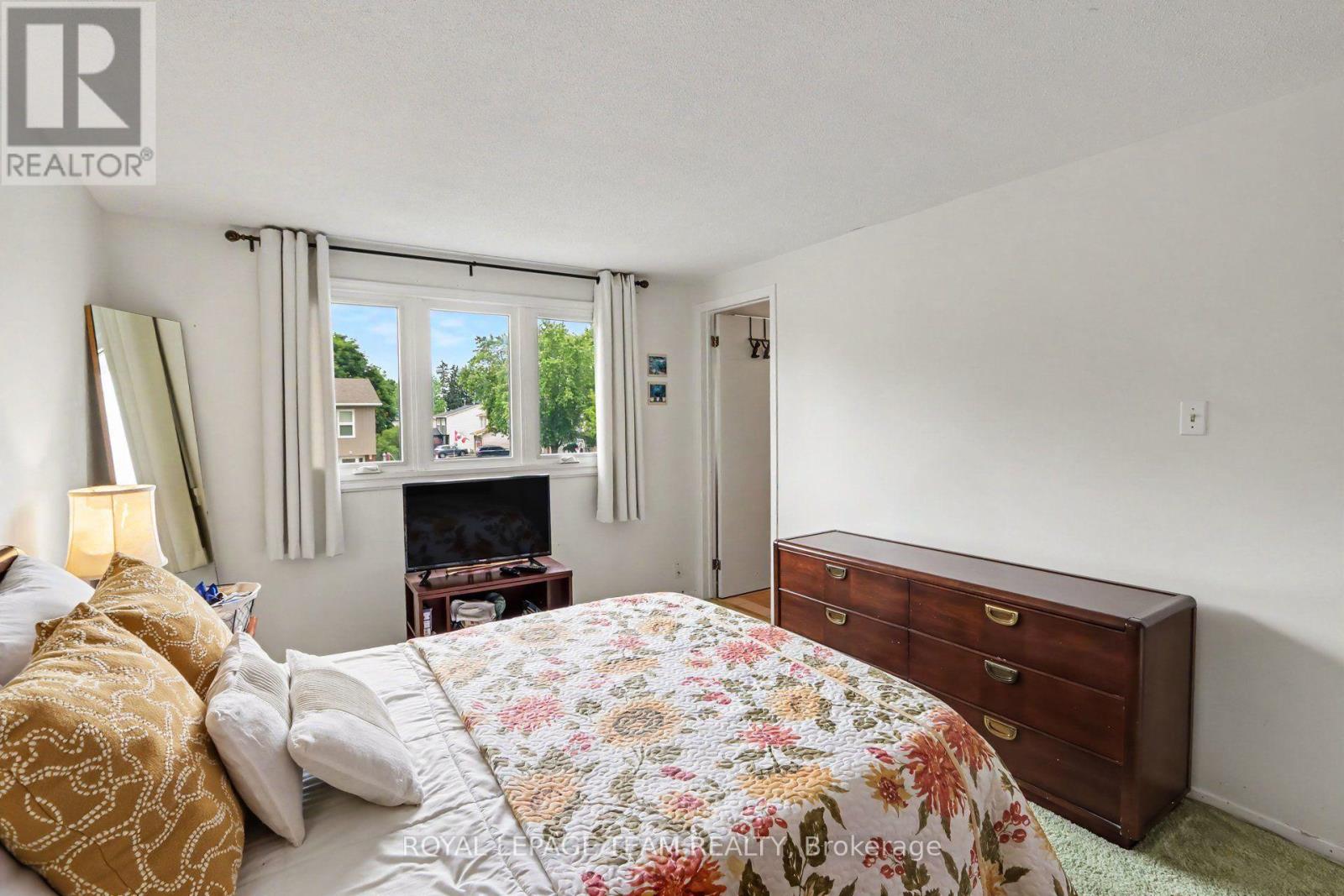 95 Seabrooke Drive Property Photo 13