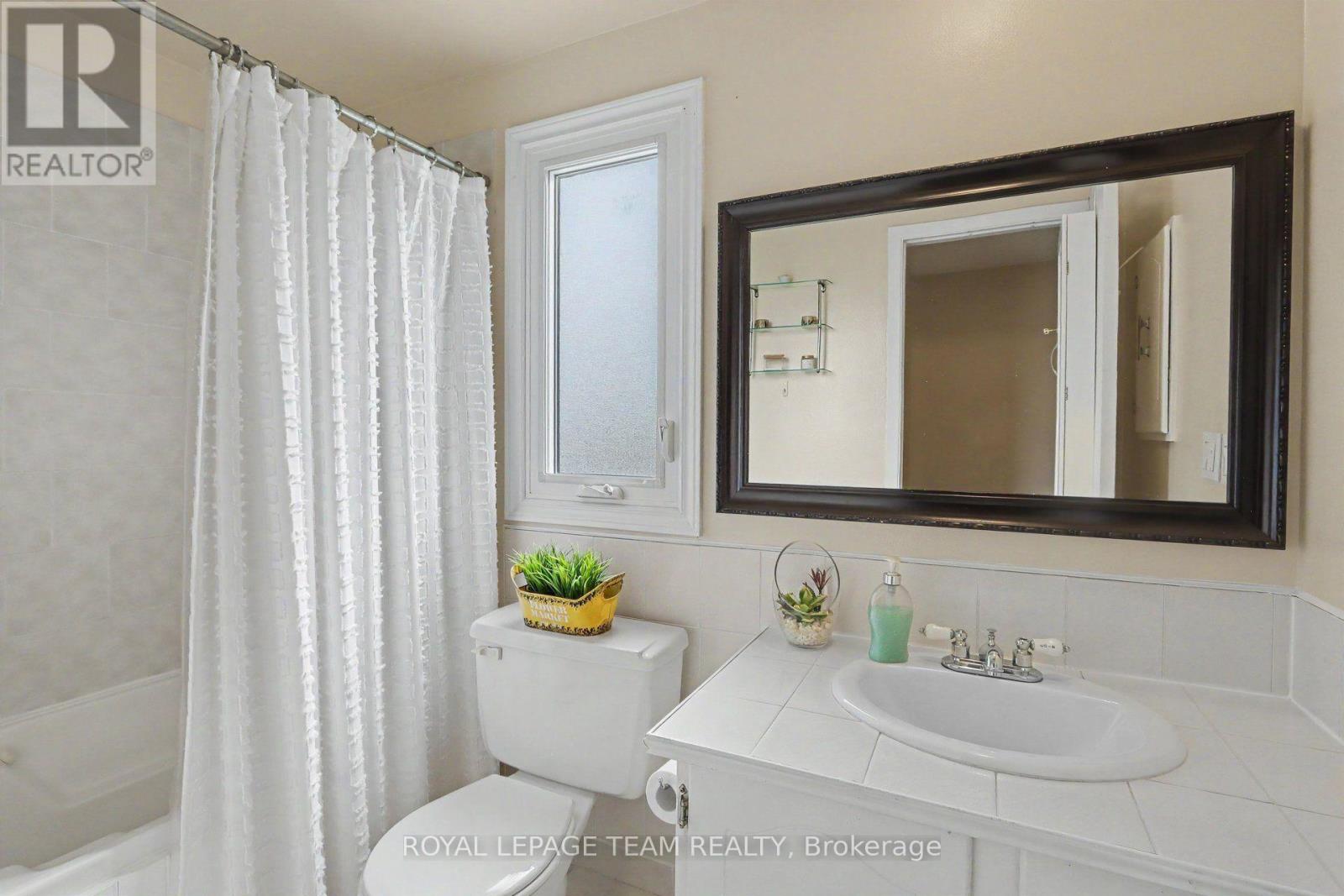 95 Seabrooke Drive Property Photo 14