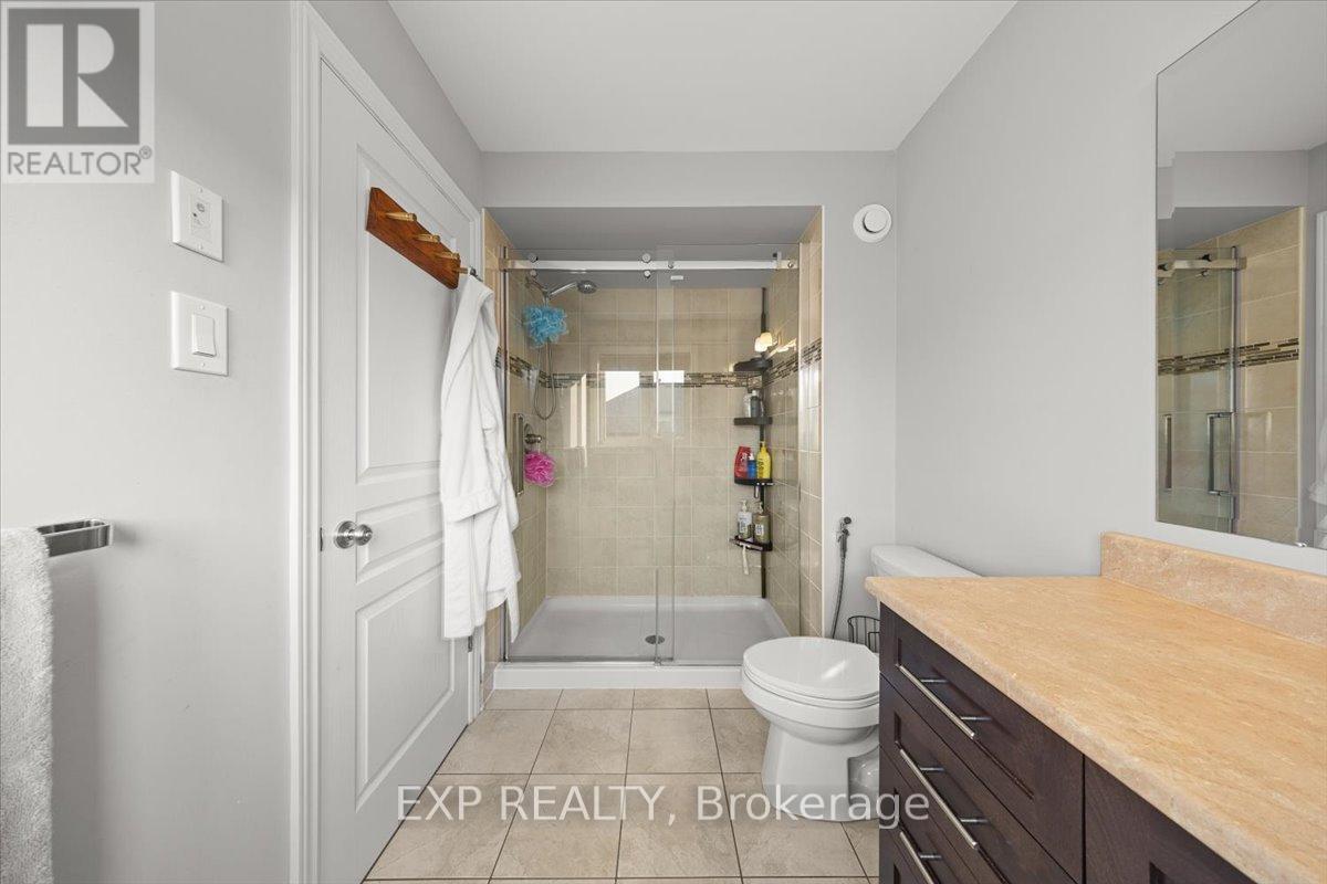 255 Shinleaf Crescent Property Photo 33