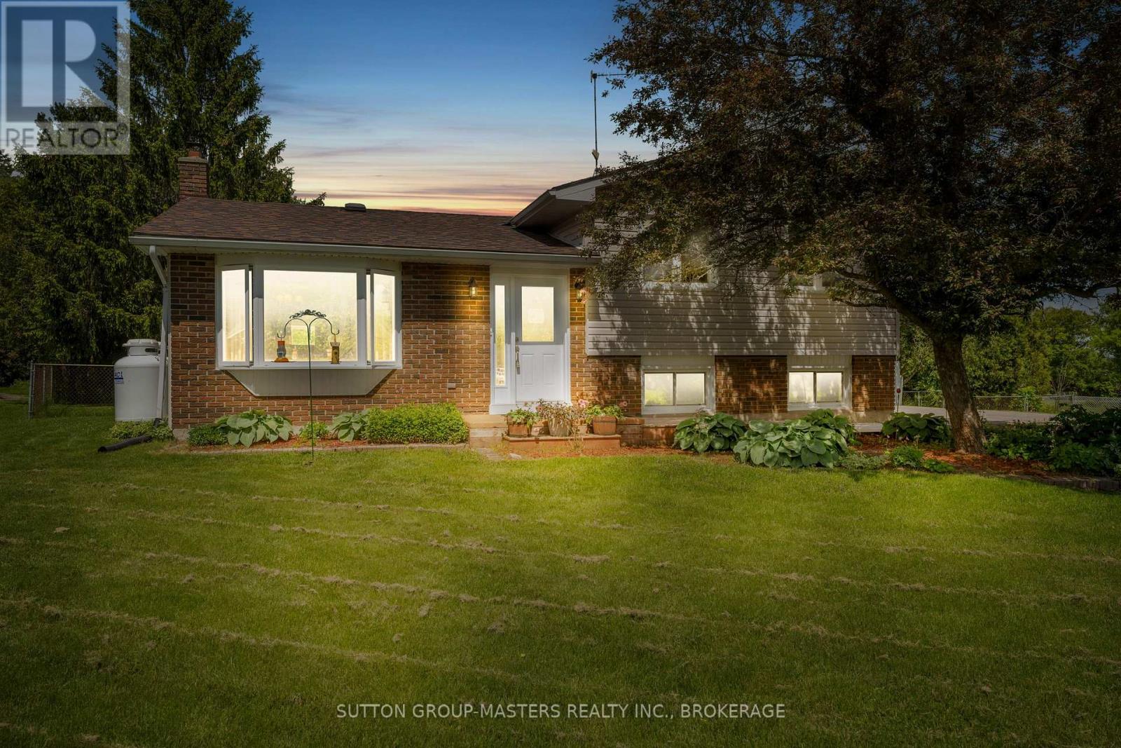 21 Mcdonald Crescent Property Photo 1