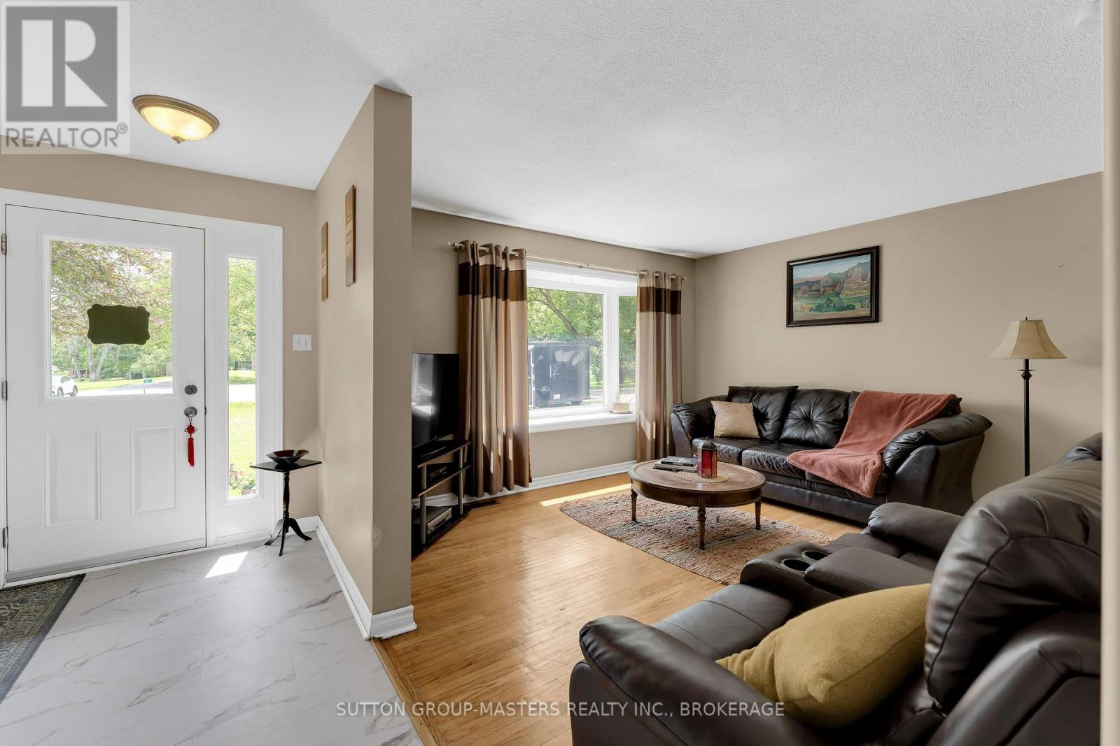 21 Mcdonald Crescent Property Photo 6