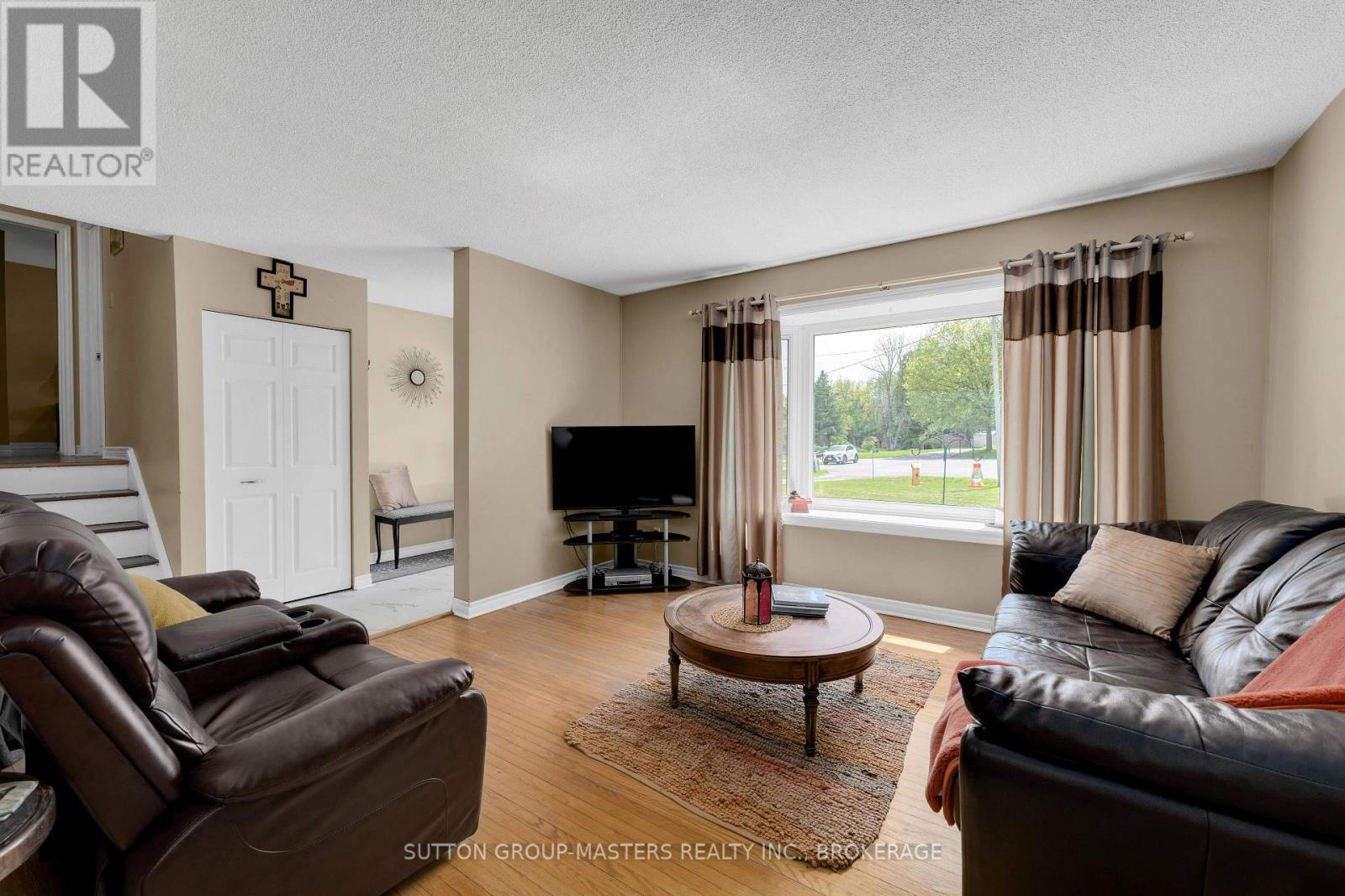 21 Mcdonald Crescent Property Photo 7