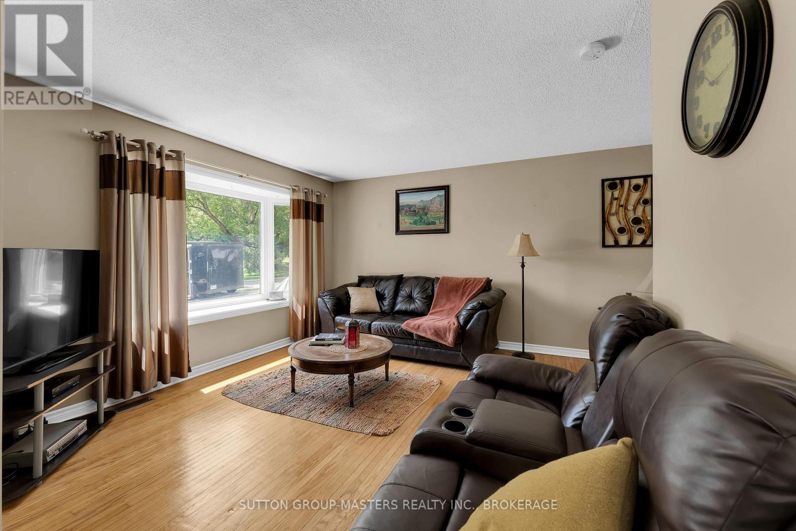 21 Mcdonald Crescent Property Photo 8