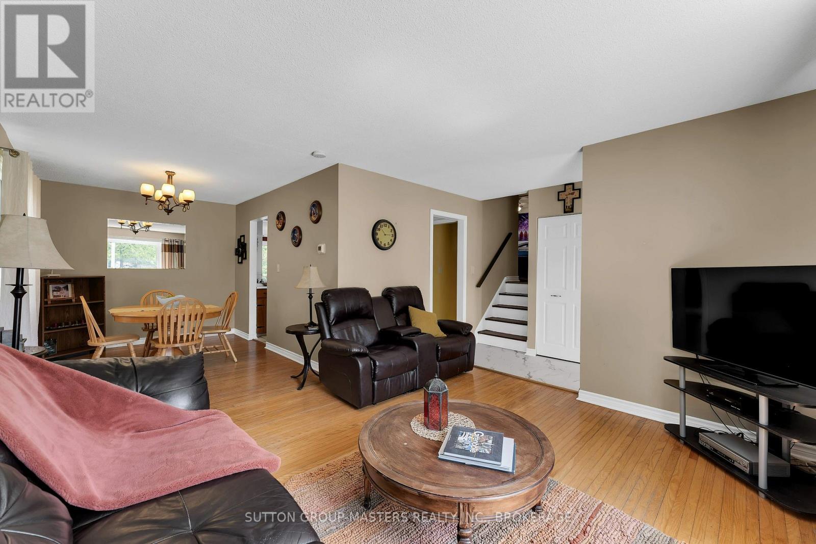 21 Mcdonald Crescent Property Photo 9