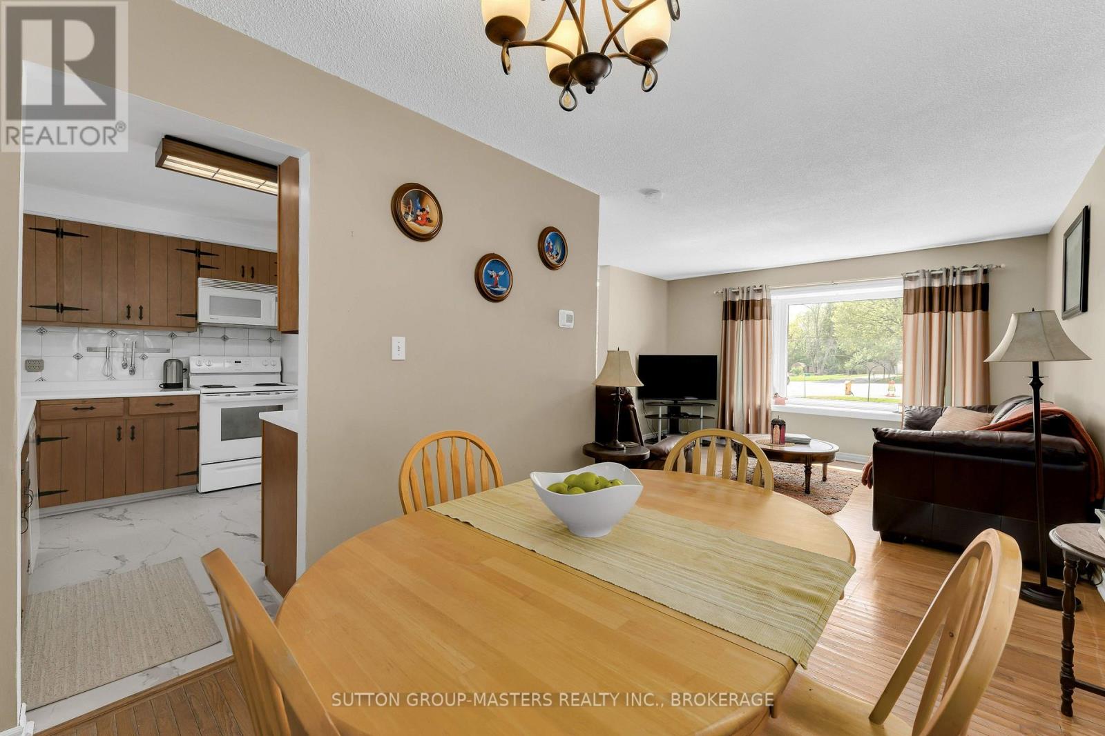 21 Mcdonald Crescent Property Photo 11
