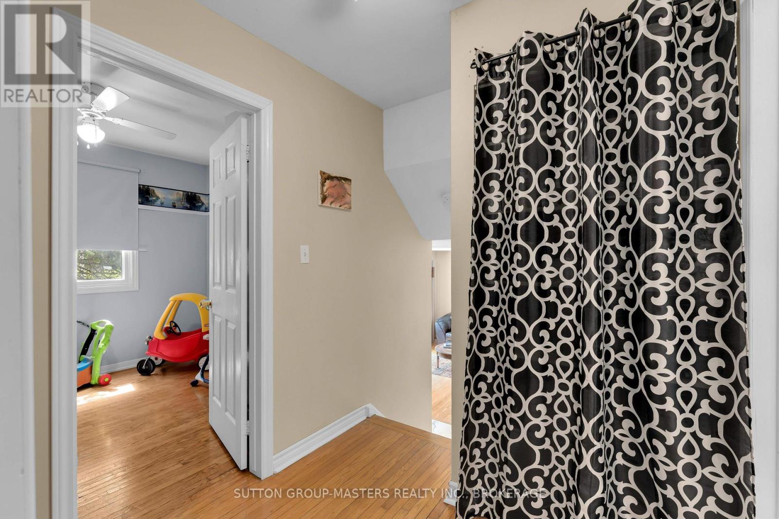 21 Mcdonald Crescent Property Photo 25