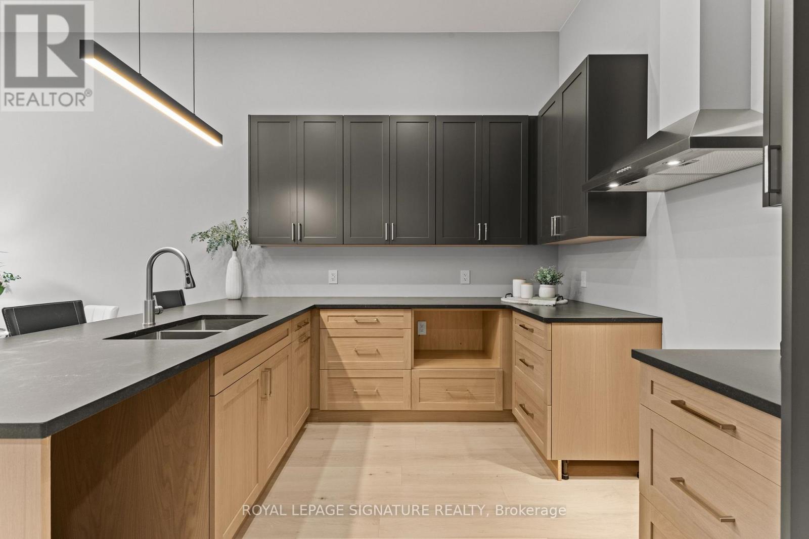 141 King Edward Street Property Photo 7