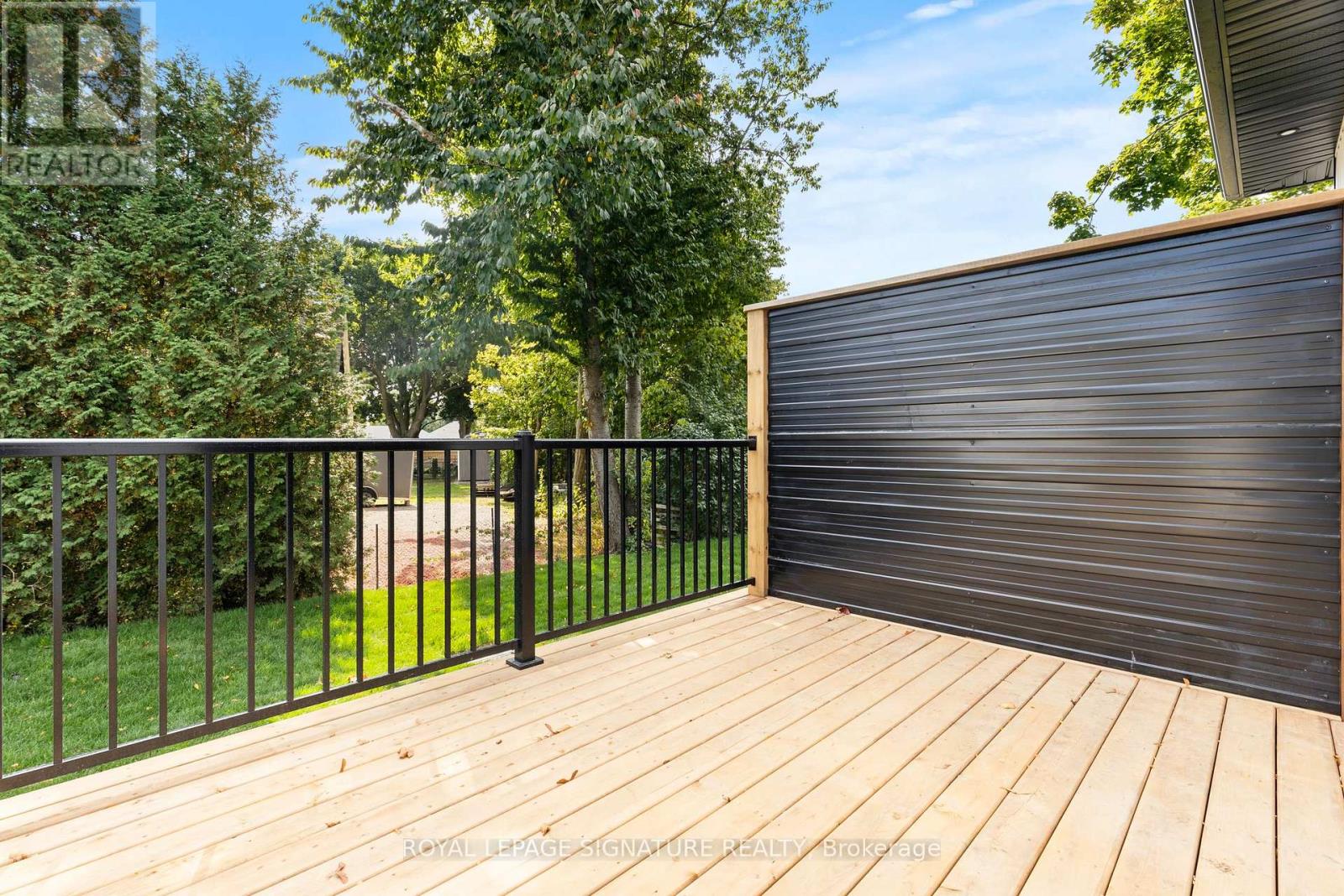 141 King Edward Street Property Photo 30