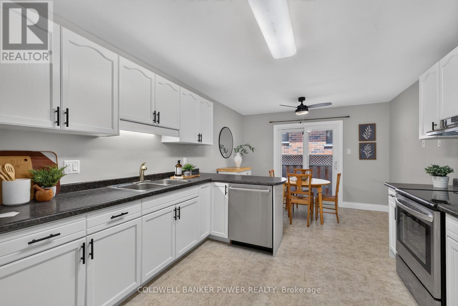 39 Shepherd Avenue Property Photo 11