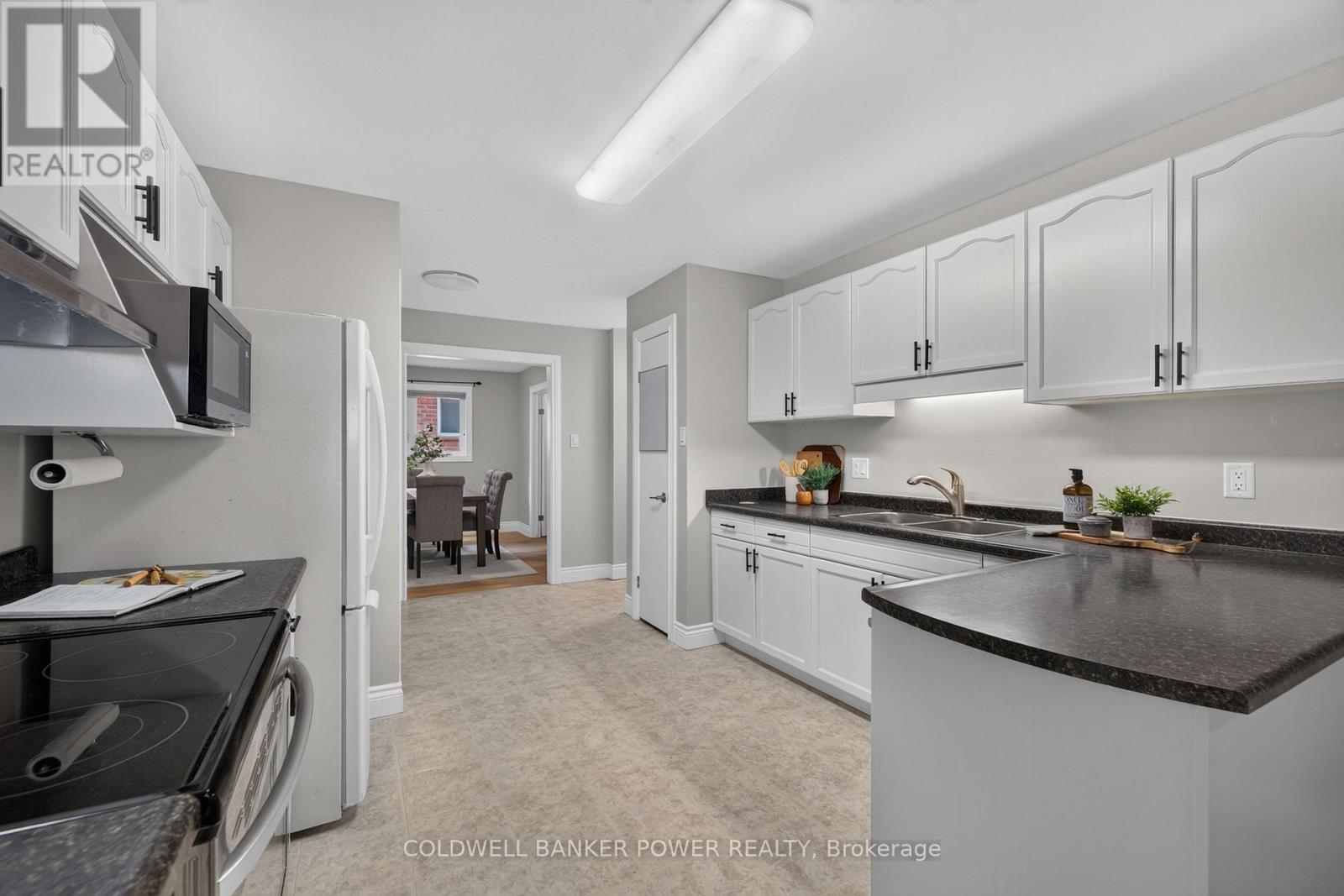 39 Shepherd Avenue Property Photo 12