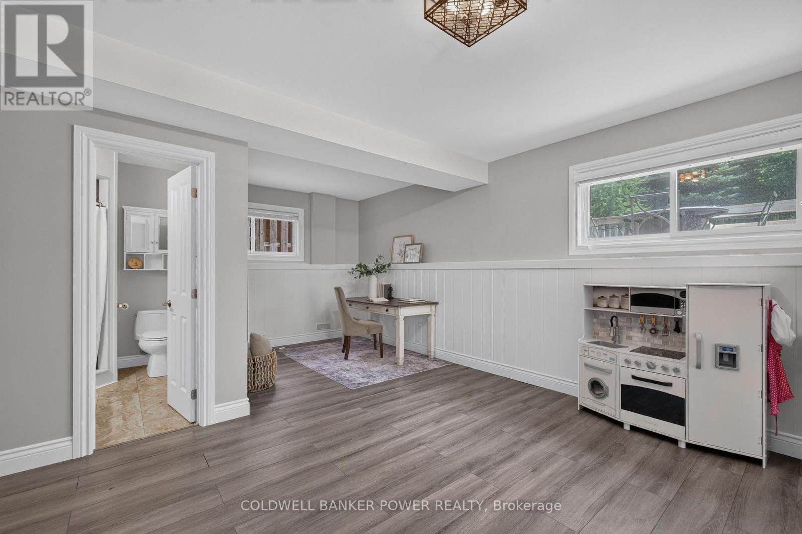 39 Shepherd Avenue Property Photo 29
