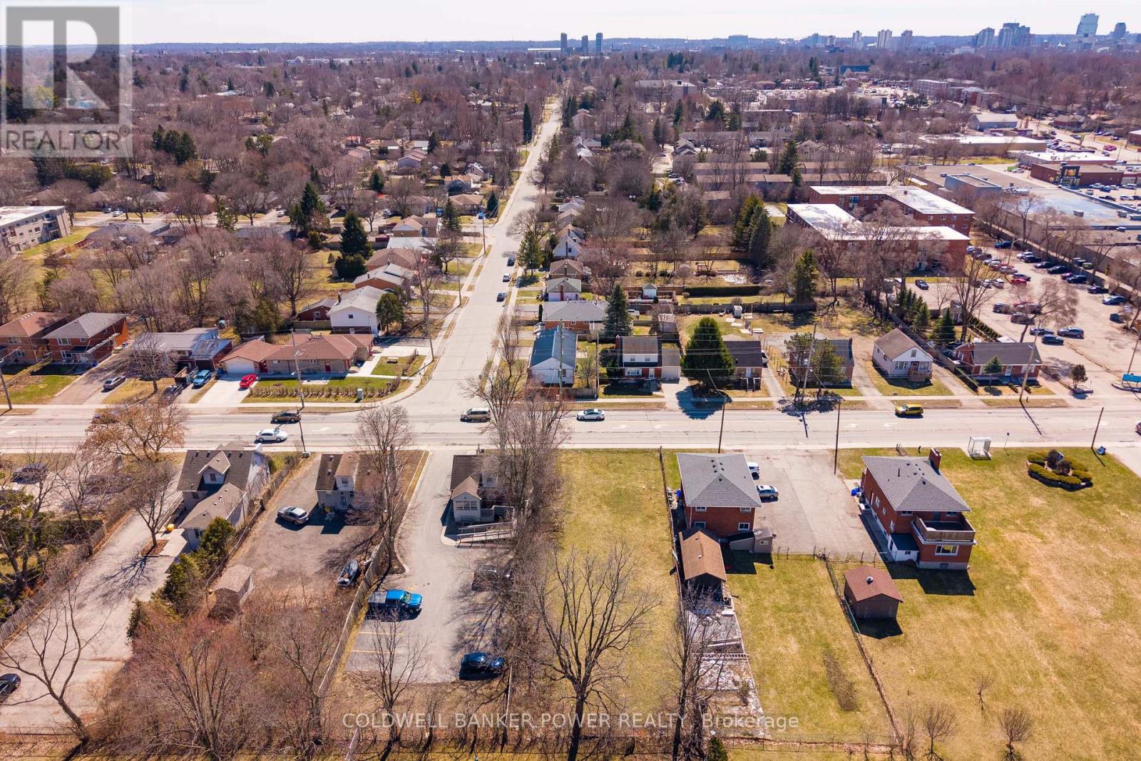 656 Huron Street Property Photo 14