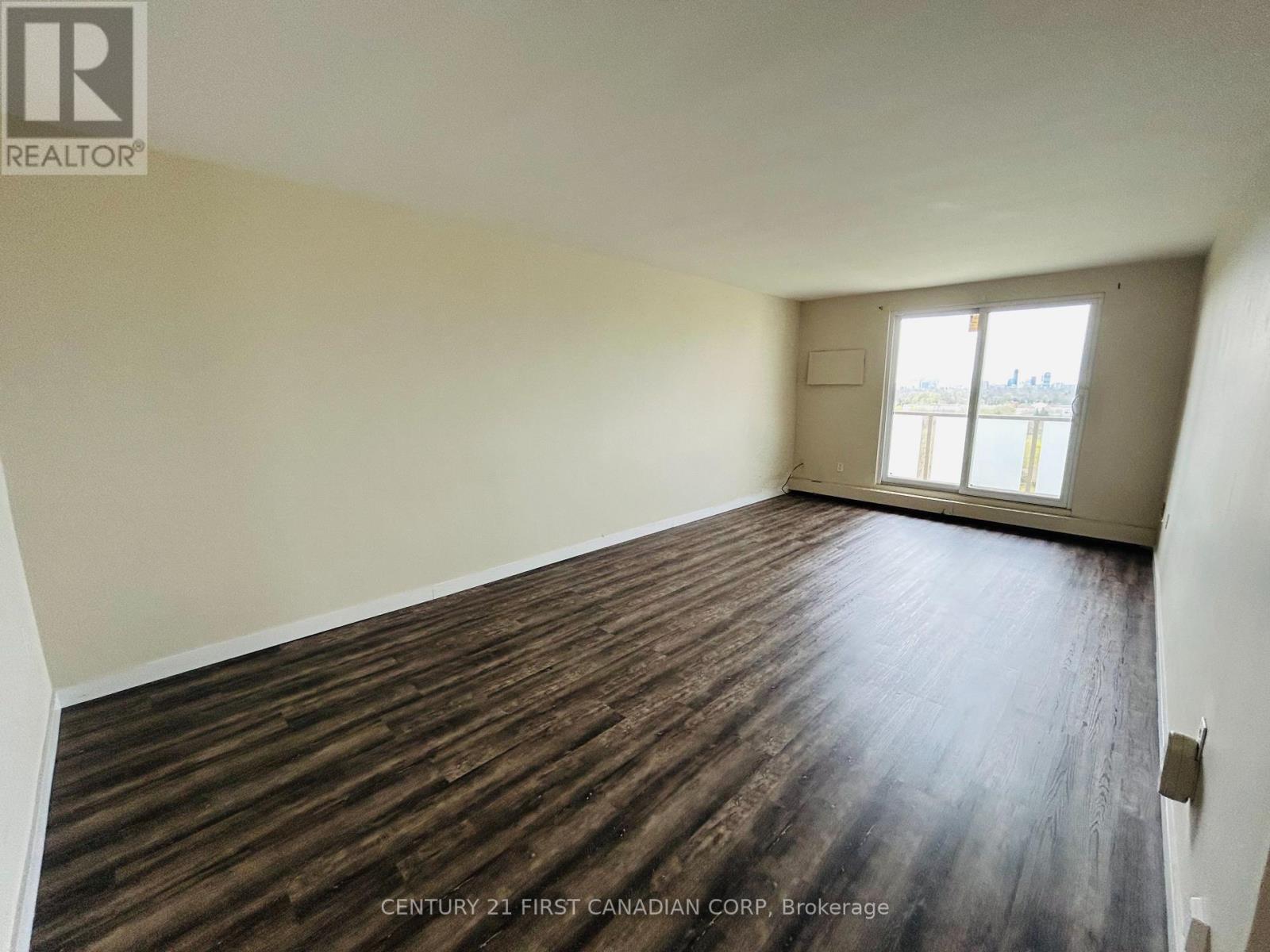 1011 - 573 Mornington Avenue Property Photo 6