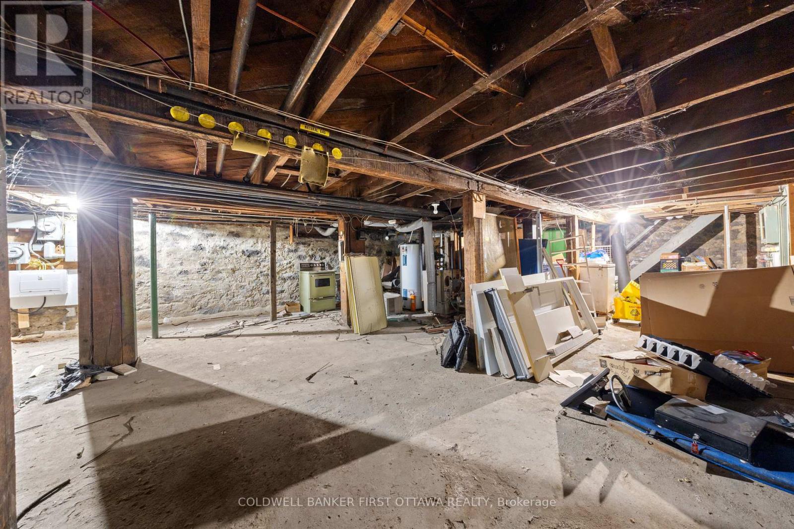 245 Bay Street Property Photo 13