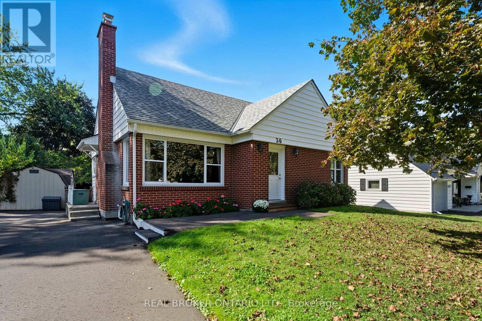 36 Gibson Drive Property Photo 1