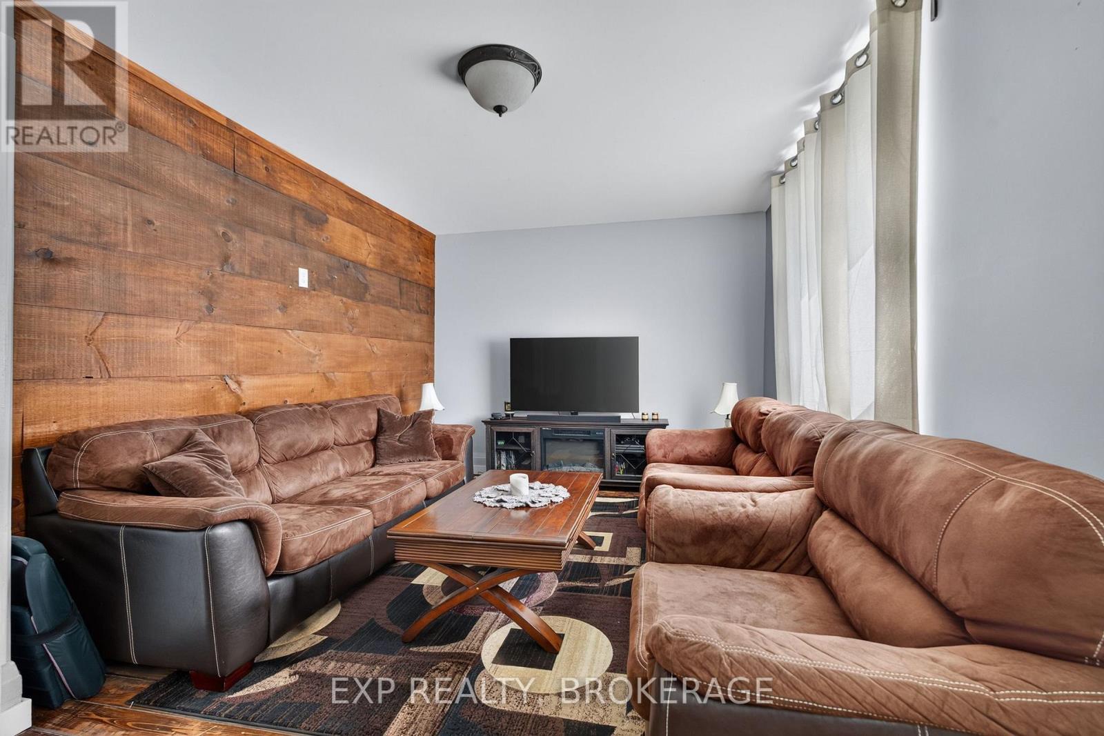 5105 Battersea Road Property Photo 7