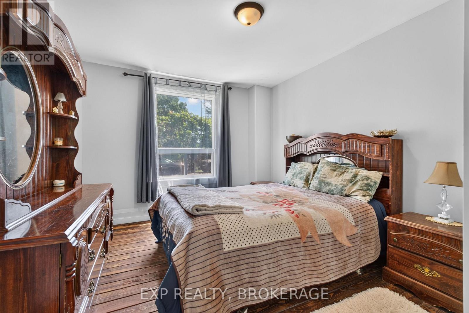 5105 Battersea Road Property Photo 12