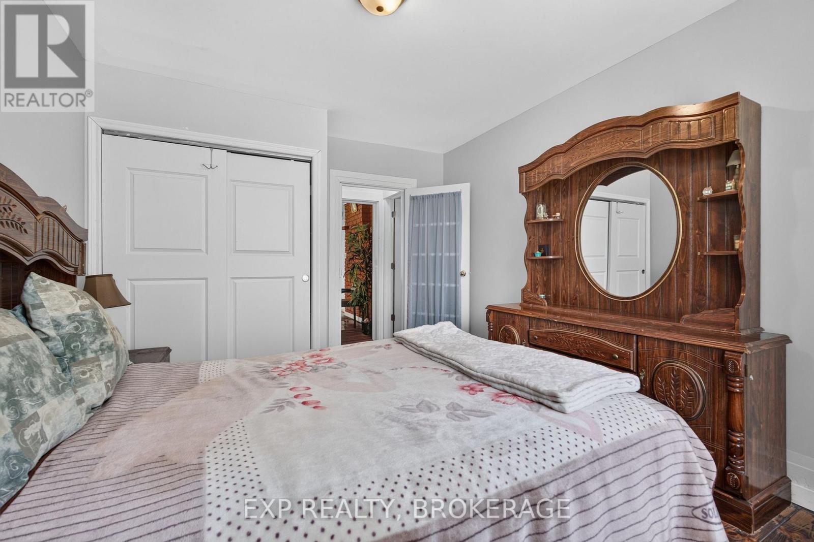 5105 Battersea Road Property Photo 13