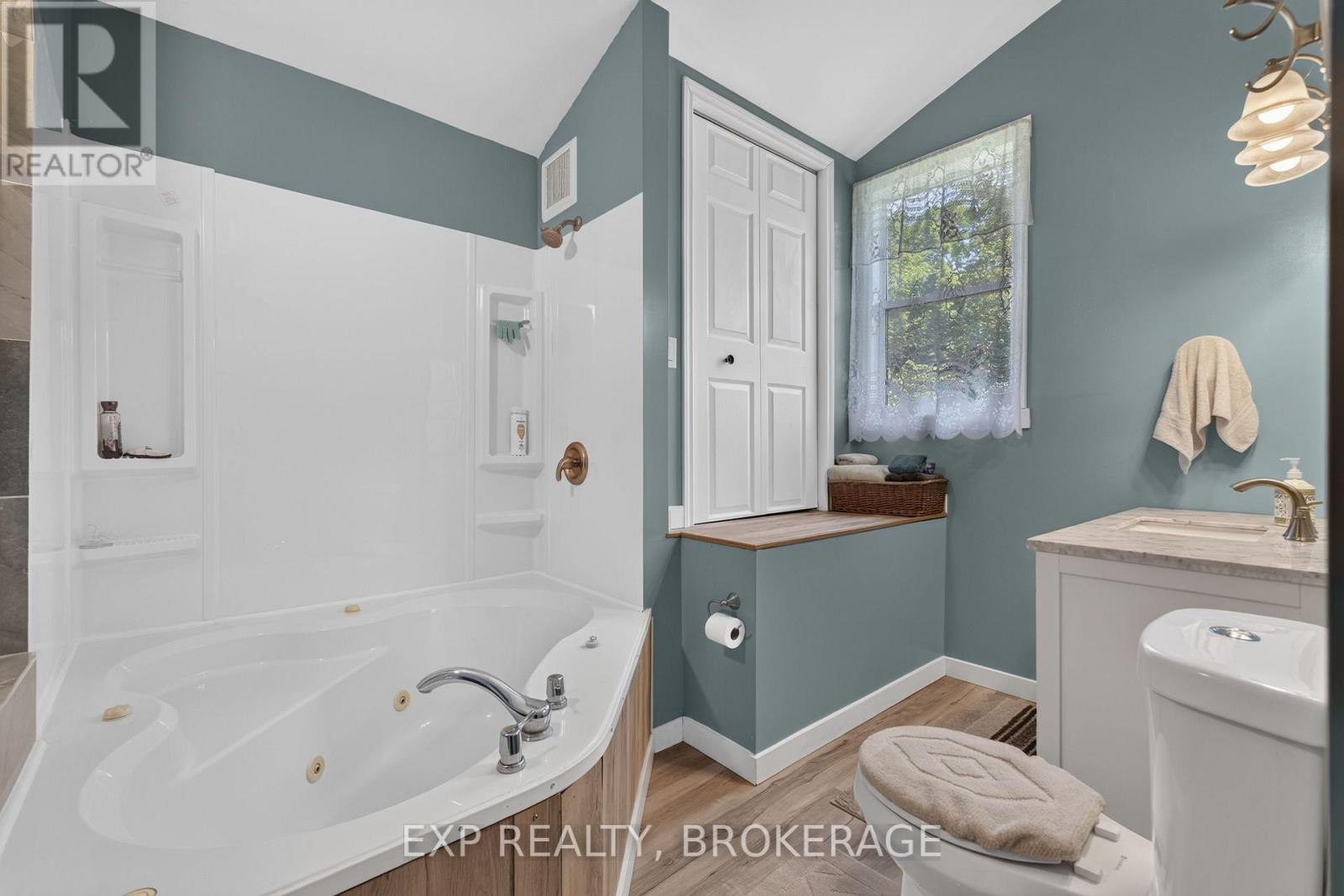 5105 Battersea Road Property Photo 14