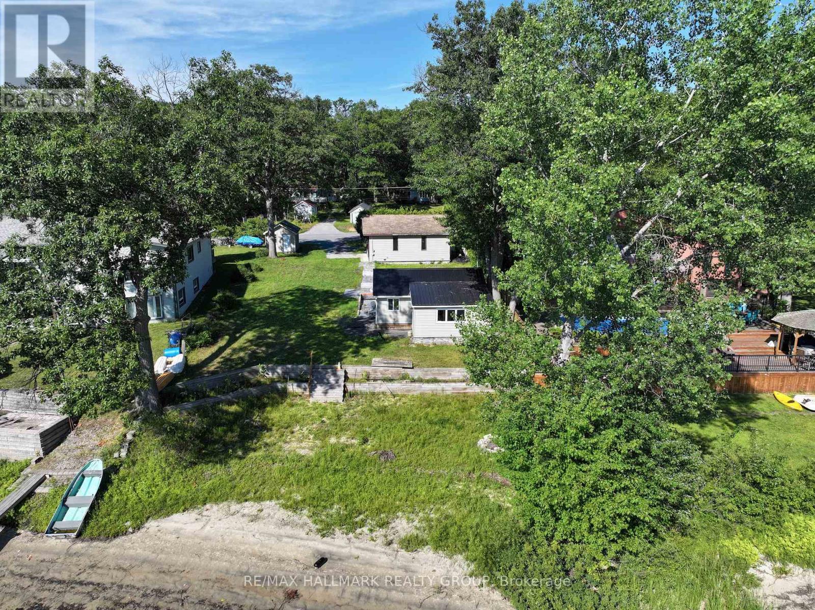 1114 Bayview Drive Property Photo 2