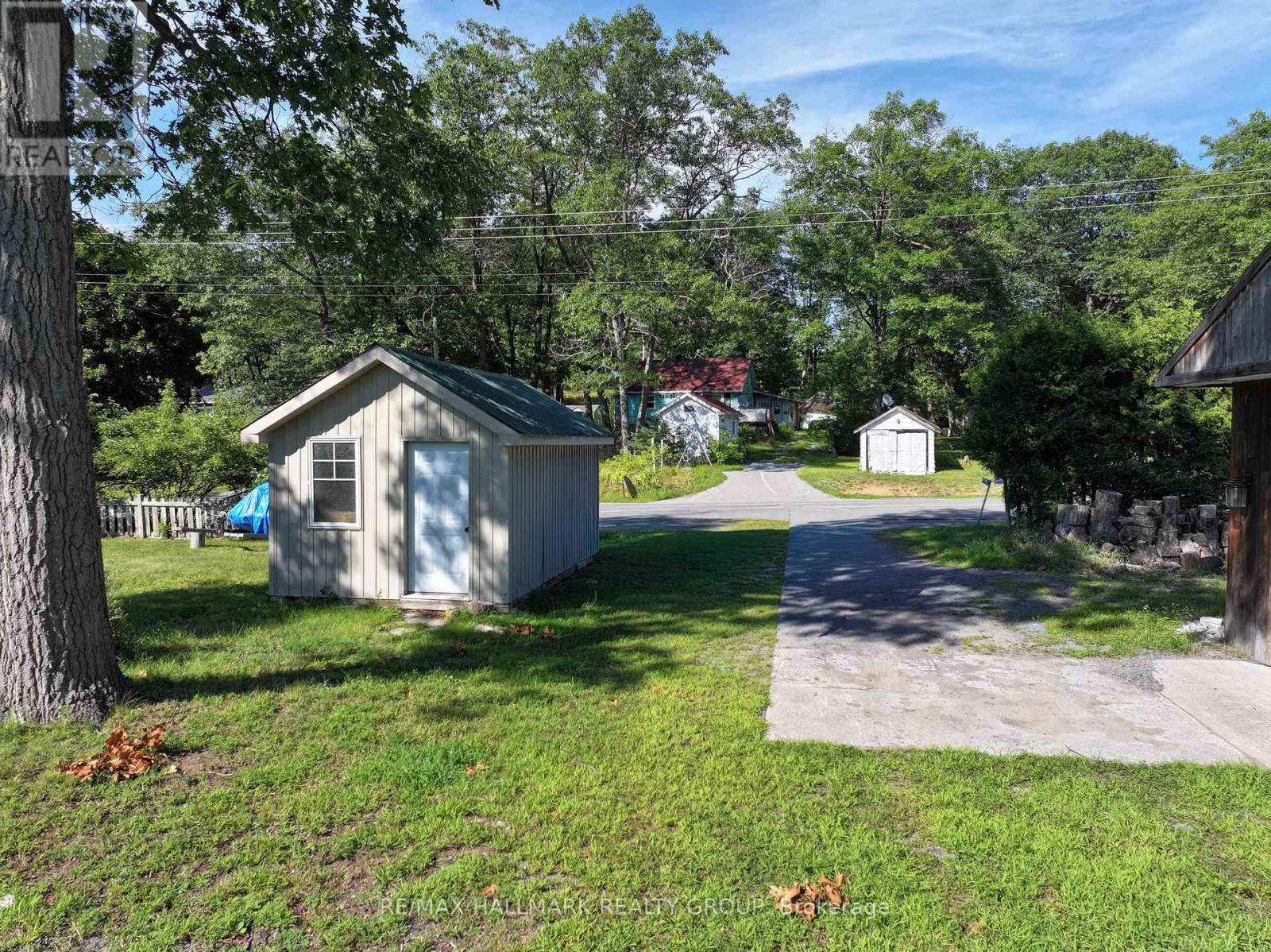 1114 Bayview Drive Property Photo 8